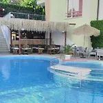 Alex S Nádherným Panoramatickým Výhledem Na Moře * Sveti Vlas