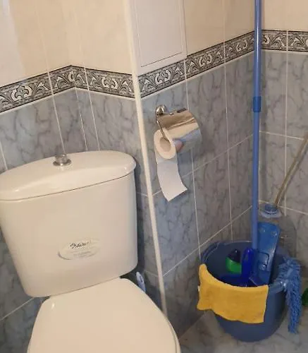 Alex S Nádherným Panoramatickým Výhledem Na Moře